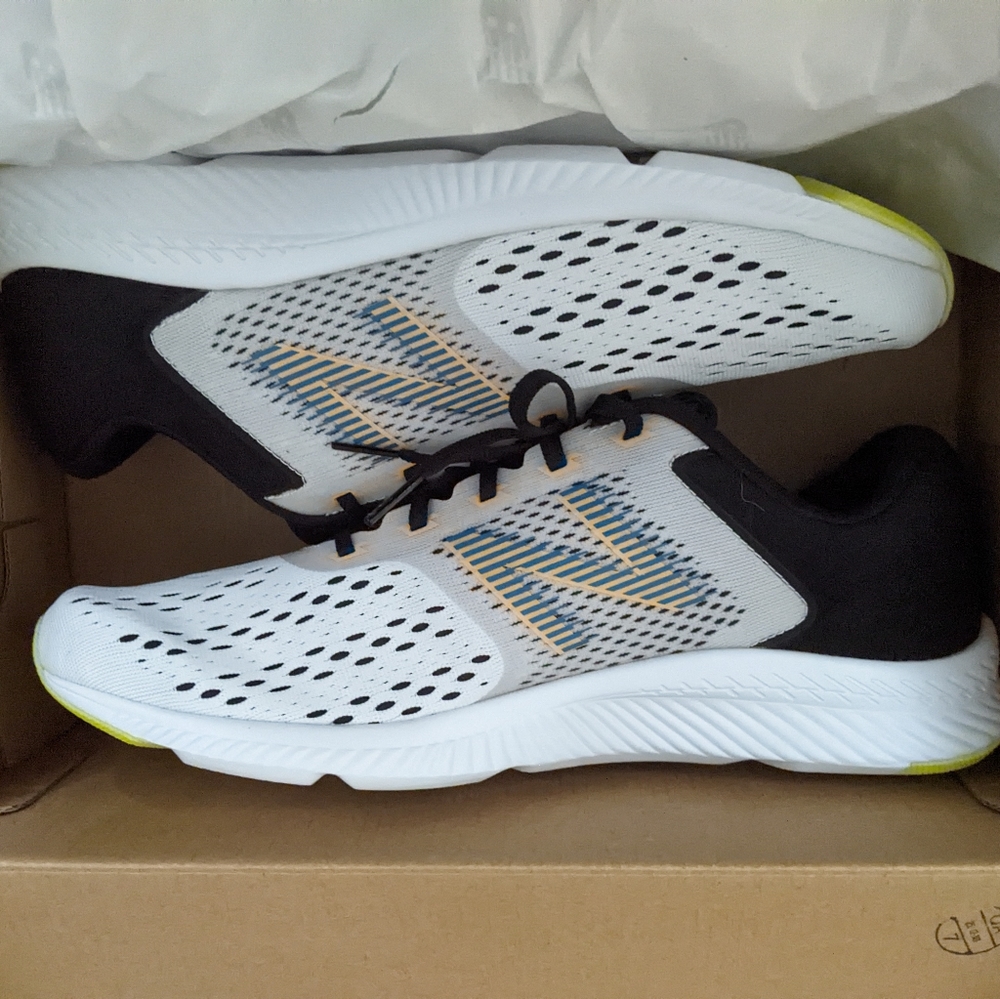New Balance running shoes brand new